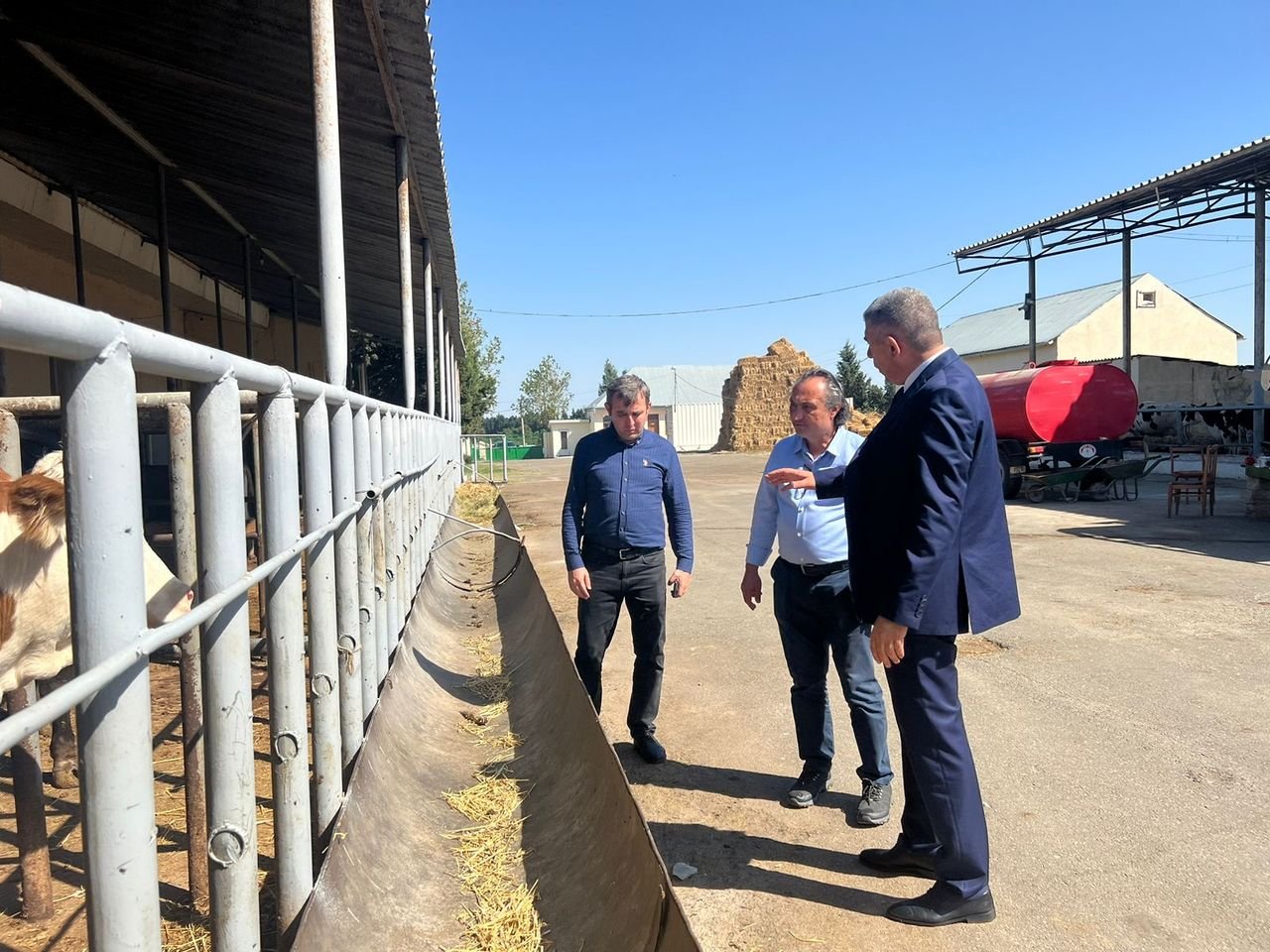 The director of the International Livestock Research and Training Center of the Ministry of Agriculture and Forestry of the Republic of Turkey Dr. Engin Ünay visit the The Scientific Research Institute of Animal Husbandry