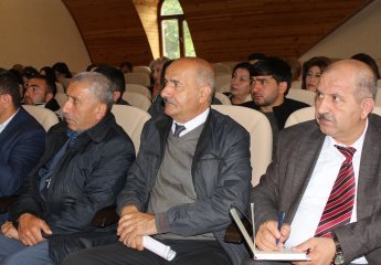 A presentation of "Breeding Programs in Poultry Farming Prepared by Czech Experts" was held at the Scientific Research Institute of Animal Husbandry